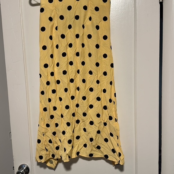 Yellow and black polka dot skirt - Picture 4 of 4